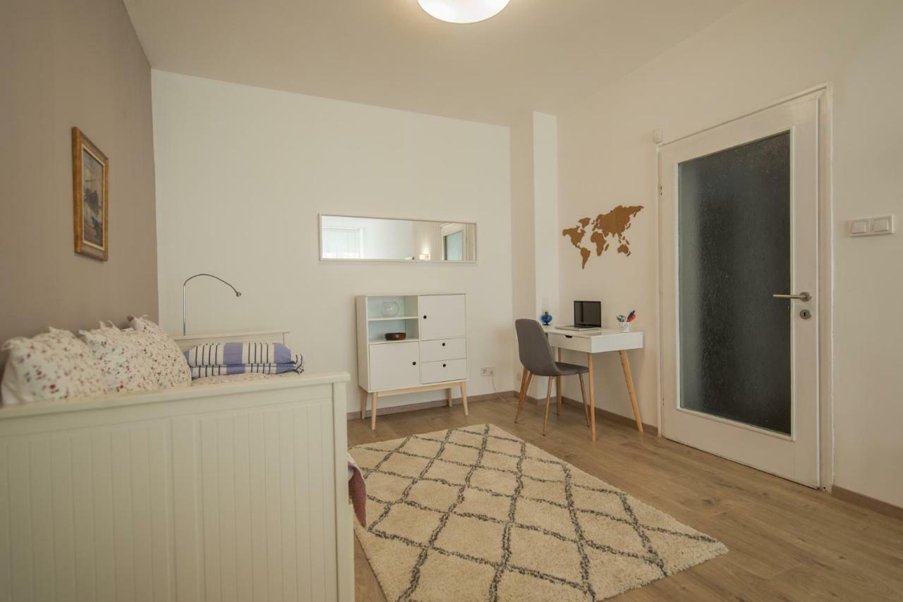 Chic And Spacious Apartment In Central Sofia - Patriarh Evtimiy By Flat Mаnager 외부 사진