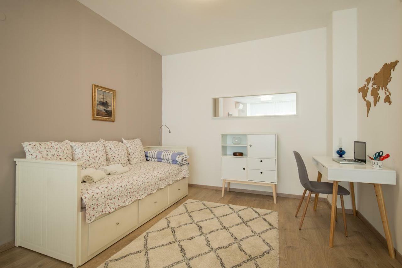Chic And Spacious Apartment In Central Sofia - Patriarh Evtimiy By Flat Mаnager 외부 사진